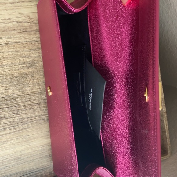 Saint Laurent Clutch pink great condition - Picture 4 of 7